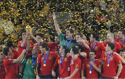 http://s1.trrsf.com/blogs/68/11_07_2010campeon.jpg