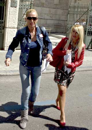 http://s1.trrsf.com/blogs/68/19ca0dabelenmarivi3g.jpg