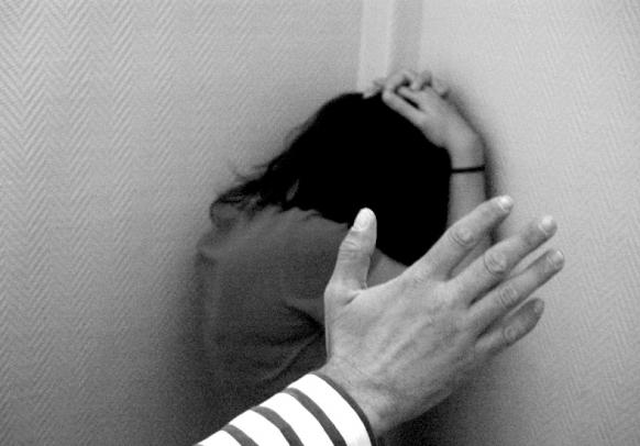 Violencia de género. Fuente:Carlosalvarez.com