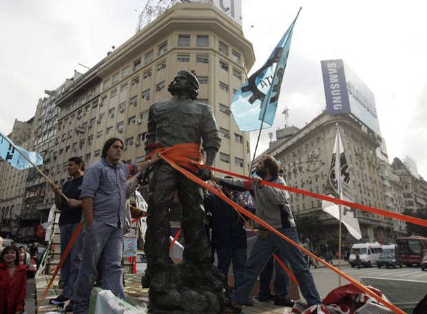 Estatua del Che. Fuente:elpais.com