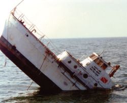 20081128224115-barco-hundimiento.jpeg