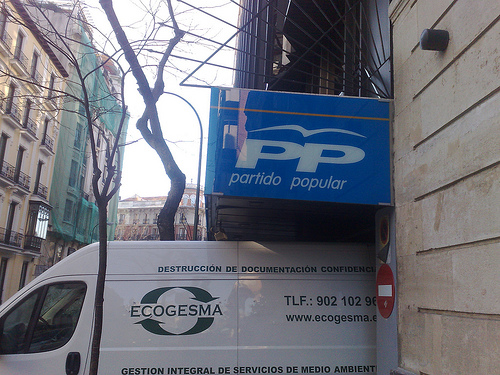 Furgoneta Sede PP. Fuente:socialistadasdenavia.blogspot.com