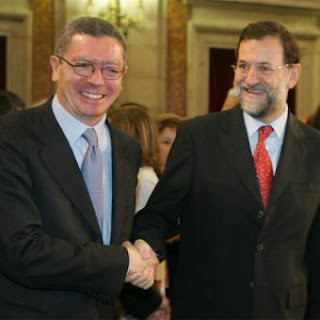http://s1.trrsf.com/blogs/68/Gallardon_Rajoy_imagen_archivo.jpg