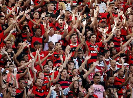 Torcedor volta desaprovar horário das 22h